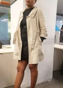 🪝 Beige Trench Coat 🌞