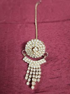 Sparkling Maang Tikka