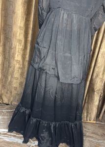 Skirt With Crop Top And Shrug