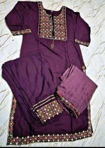 Elegant Purple Embroidered Kurti Set