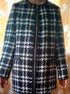 Houndstooth Zip-Up Jacket