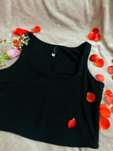 Black Crop Tank Top With Shorts