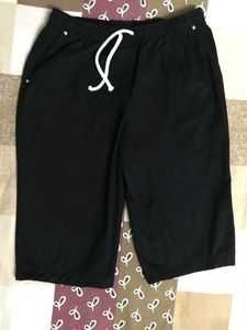 Unisex black caprie