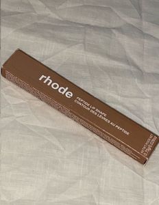 Rhode Peptide Lip Shape