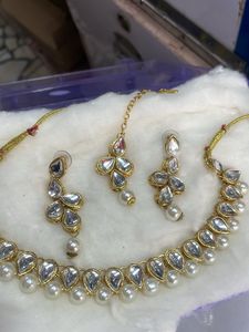 Kundan Jewellery Set