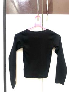 Black Long Sleeve Crop Top