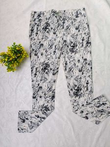 Vintage High-Waisted Jeans