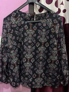 AJIO Floral Print Top