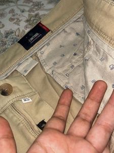 Men&#39;s Khaki Trousers