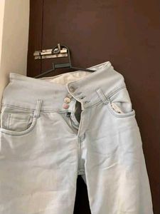 Light Wash High Waisted Jeans