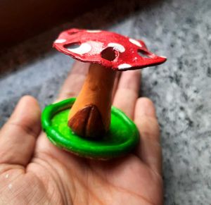 Brush Holder Mushroom