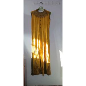 Simple Party Wear Gown For The Wemons