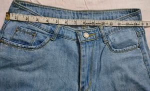 Light Wash Cropped Jeans