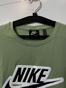 Nike Pista Green T-shirt