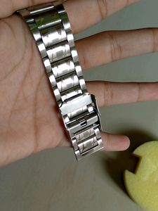 New Quartz Black Dial Wristwatch