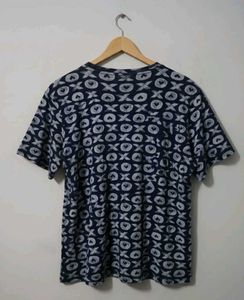 Patterned T-shirt for men (XL) and (L)