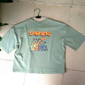Garfield Graphic Crop Top