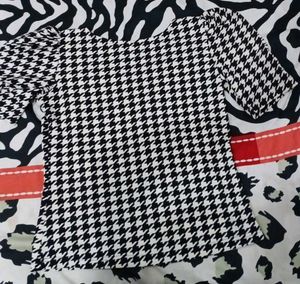 Houndstooth Print Top
