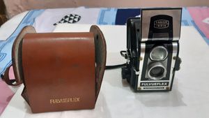 Vintage Black &amp; White Camra