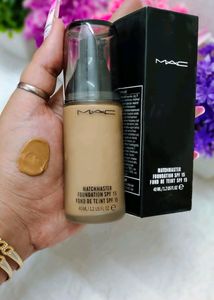 Mac Foundation+ 3 Fish Lipstick