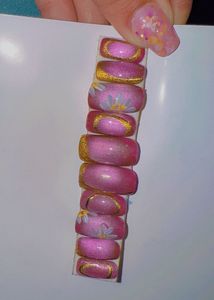 Pink &amp; Gold Daisy Press-On Nails