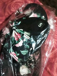 Floral Bow Flip Flops - Size 5