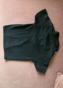 black collared crop top