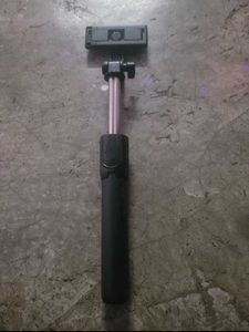 selfie stick stand with free phone case