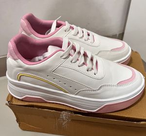 Women Flex Sneakers