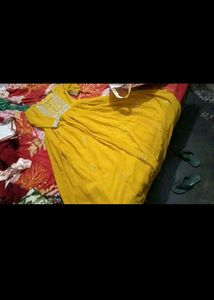 Elegant Yellow Embroidered Kurta