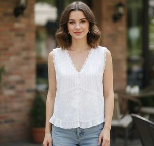 Lace Trim Sleeveless Top