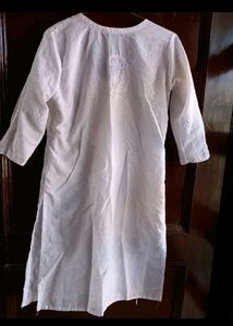 White Chiknakari Kurta