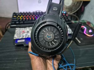 Evofox Aurora USB Gaming Wired Headphones