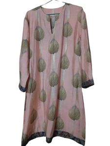 Elegant Pink Leaf Print Kurta