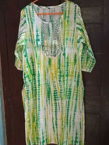 Combo-Stylish Women's 2-KurtasWithGreenSalwar