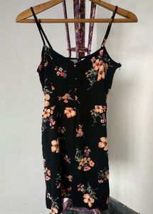 H&M Black Floral Sleeves Dress