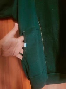 Black &#39;Break Free&#39; Sweatshirt