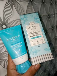 New Dot&Key Barrier Repair Blueberry Moisturizer