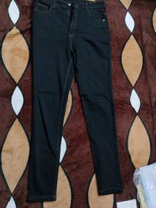 Women black skinny jeans