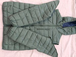 kids puffer with detachable sleeves