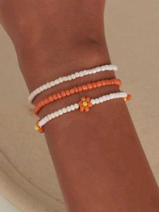Pack Of Three Beaded Bracelet Set💚