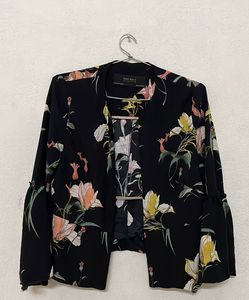Zara Basic Floral Blazer