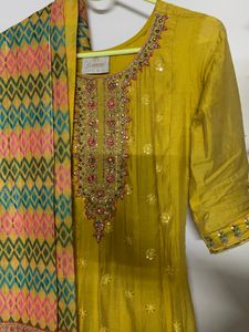 Rmkv yellow gown