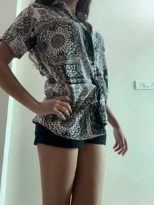 Bandana Printed Stylish Y2k Shirt (Unisex)
