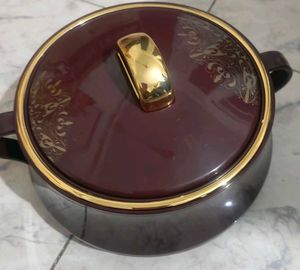 Stylish Maroon Casserole Dish