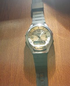 Casio AQ 180W Illuminator