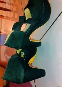 Black Heels 👠