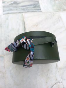 Lakme Olive Green Vanity Box