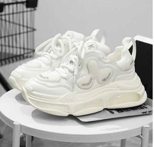 White Chunky Sneakers Z BLUE 🔥