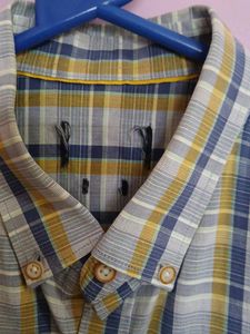Peter England Men&#39;s Checked Formal Shirt